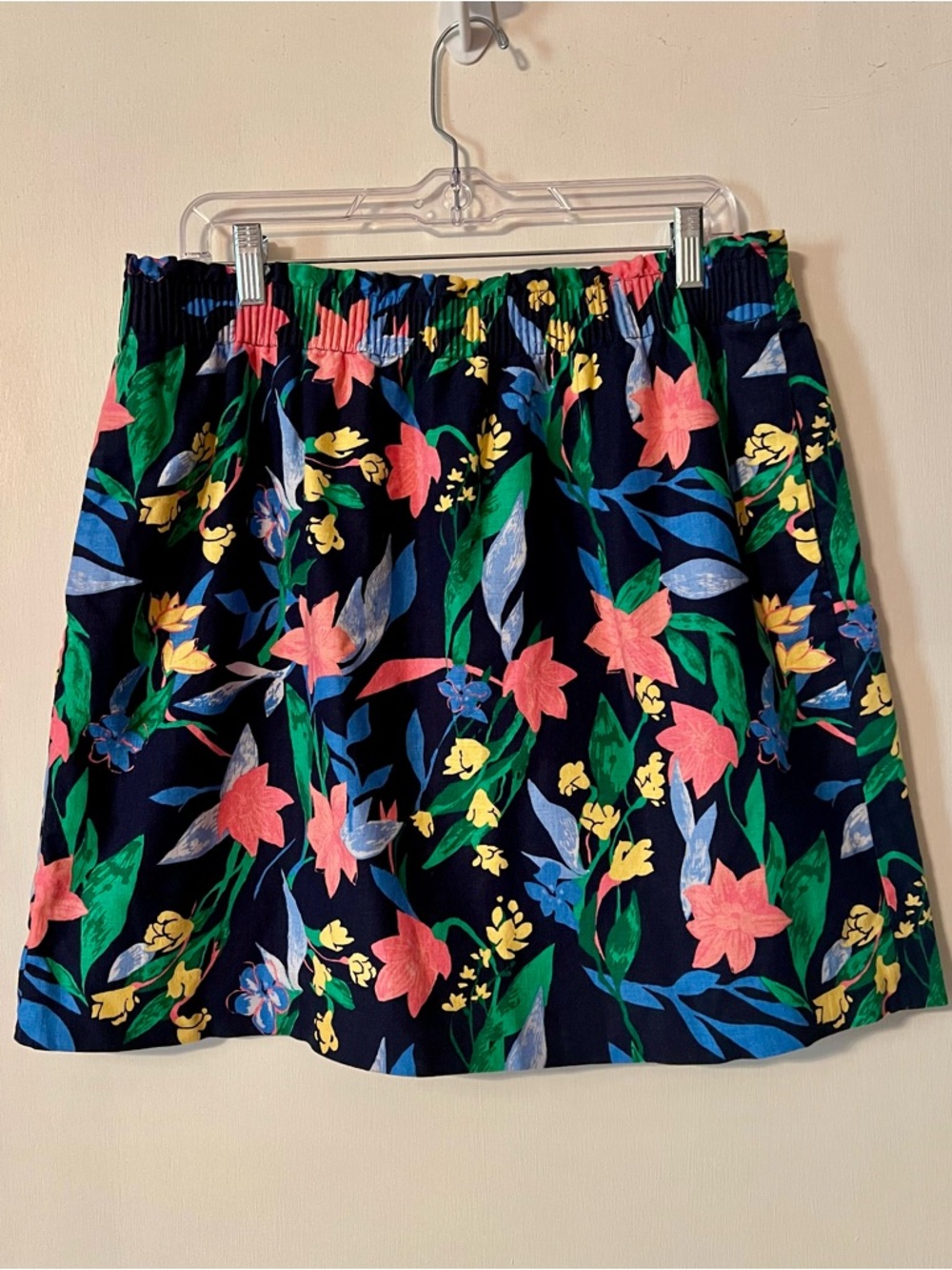 NWOT J. Crew Factory Mini Tropical Print aper Bag Skirt - 2022 season